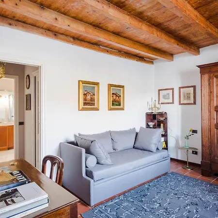 Italian Apartment